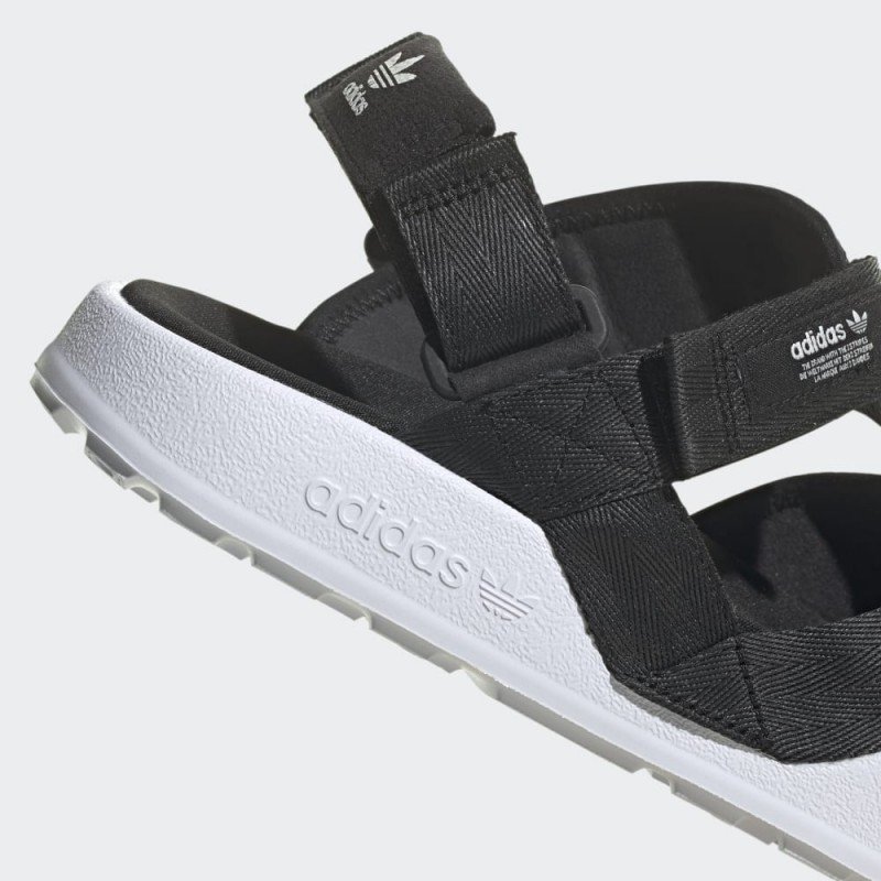 adidas Women's Adilette Adventure Sandals - Black - صندل اديداس اديليت ادفينتشر للنساء لون أسود