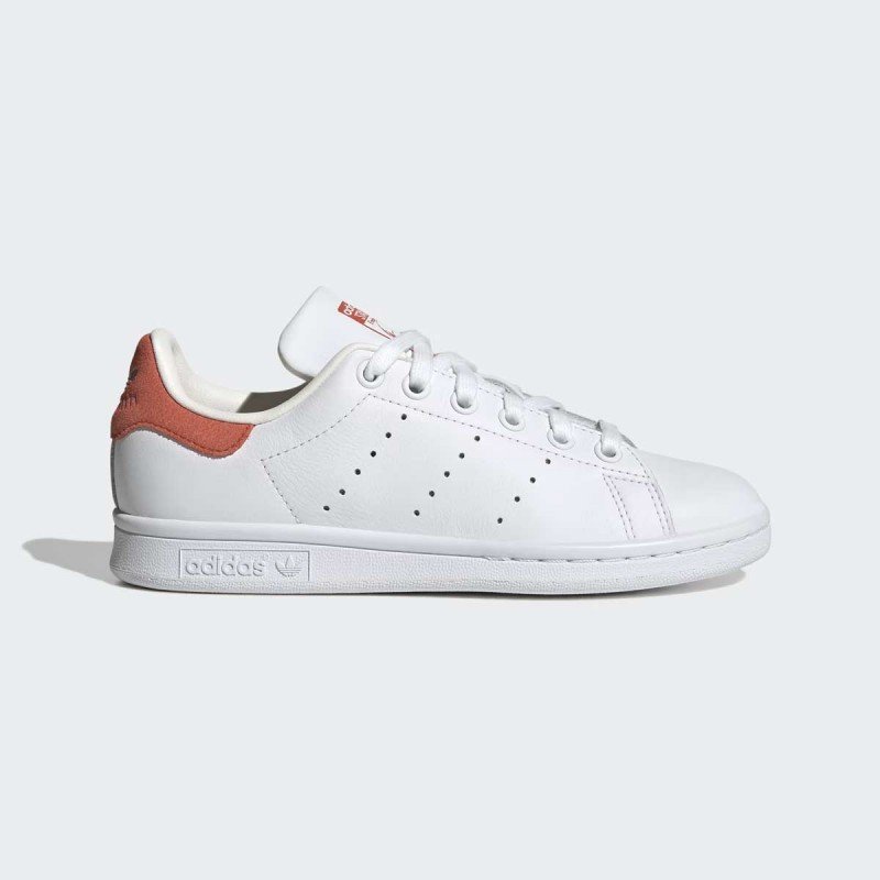 adidas Unisex Stan Smith Shoes - White- حذاء اديداس ستان سميث للجنسين لون أبيض