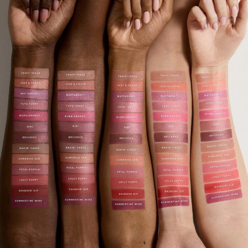 Fenty Beauty by Rihanna Fenty Cheeks Suede Powder Blush 03 Lolly Poppy - فنتي بيوتي أحمر خدود سويد باودر مطفي - 03 لولي بوبي