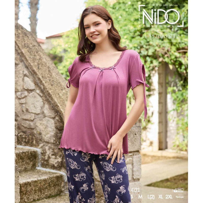 بيجامة بيتية قطعتين تيشيرت وبنطلون للنساء لون بنفسجي وكحلي
