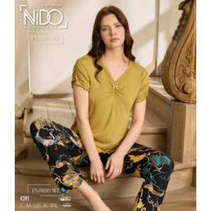 بيجامة بيتية قطعتين تيشيرت وبنطلون للنساء لون كموني