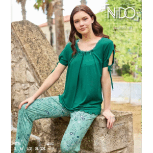 بيجامة بيتية قطعتين تيشيرت وبنطلون للنساء لون اخضر غامق