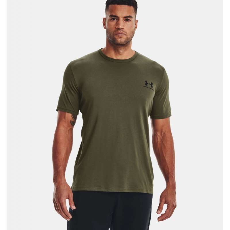 Under Armour Men's Sportstyle Left Chest T-Shirt - تيشيرت أندر آرمر سبورت ستايل ليفت تشيست بأكمام قصيرة للرجال لون زيتي