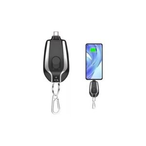 باور بانك Type C على شكل ميدالية مفاتيح مزود طاقة محمول حجم صغير وخفيف الوزن سعة 1500 ميلي أمبير لون أسود/ زهري حصريًا في مارت