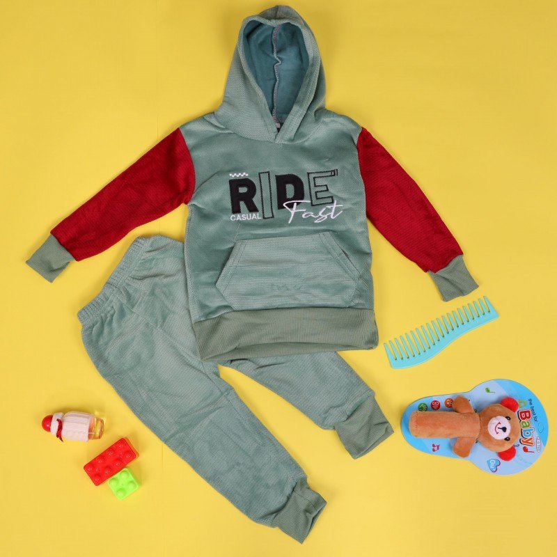 بجامة بطاقية (قطعتين) للأطفال لون اخضر فاتح وخمري