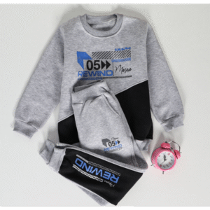 بجامة فوتر بطاقية (قطعتين) بتصميم رسومات O5 للأطفال لون سكني