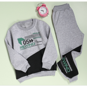 بجامة فوتر بطاقية (قطعتين) بتصميم رسومات O5 للأطفال لون سكني