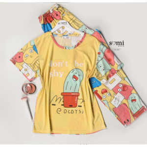 بجامة قطنية بأكمام قصيرة بتصميم رسومات صبارة للنساء لون أصفر من Sami boutique