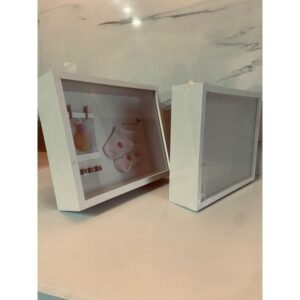برواز على شكل صندوق لحفظ ذكريات جنس المولود 27 * 22 سم
