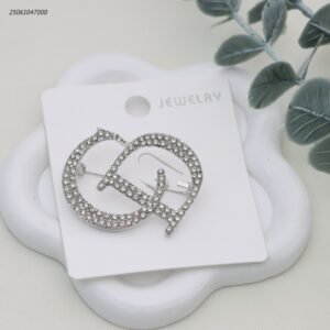 بروش شكل ماركة مع زركون لون فضي