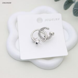 بروش شكل ماركة مع زركون لون فضي