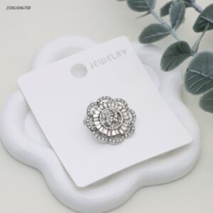 بروش شكل ماركة مع زركون لون فضي