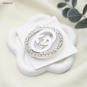 بروش شكل ماركة مع زركون لون فضي