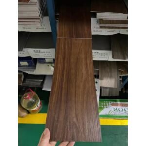 بلاط باركيت بني طبيعي كرتونة كاملة 36 قطعة (5متر مربع) كل متر مربع 7قطع لاصق متين جداً وصعب الفك ومقاوم للماء والحرارة 0470