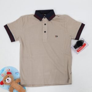 بلوز بتصميم قبه لون بيج