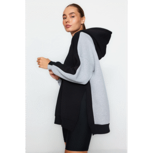 بلوزة تركية صوف رياضي بقصة واسعة للنساء لون رمادي وأسود