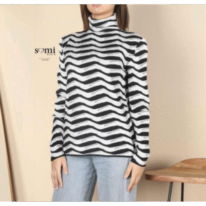 بلوزة صوف بأكمام طويلة للنساء لون أسود