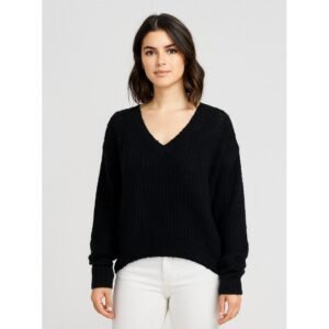 بلوزة صوف للنساء لون أسود