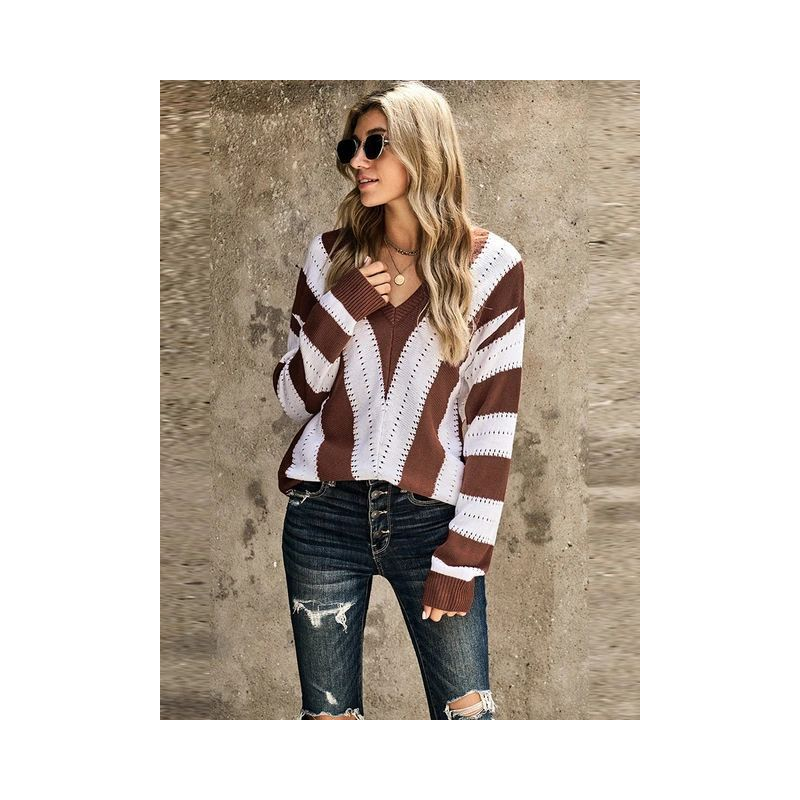 بلوزة صوف للنساء لون بني وأبيض