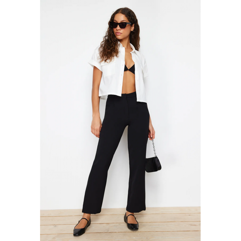 بنطلون تريندول منسوج واسع الساق بطيات للنساء لون أسود