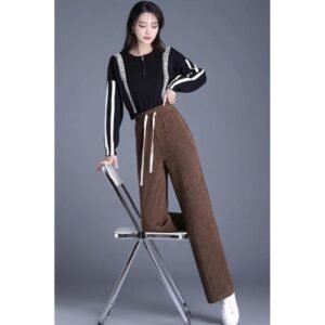 بنطلون مخمل بتصميم أرجل واسعة للنساء لون بني غامق