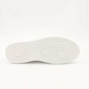 بوت رياضي ولادي للأطفال لون أبيض وأسود