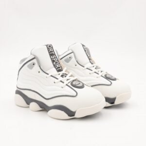 بوت رياضي ولادي للأطفال لون أبيض ورمادي