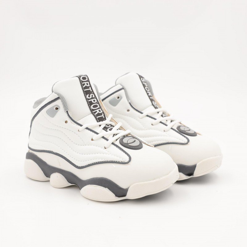 بوت رياضي ولادي للأطفال لون أبيض ورمادي