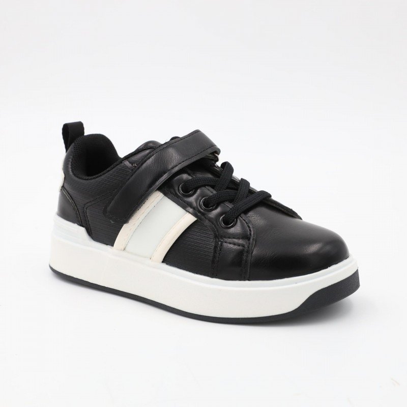 بوت سبورت بشريط لاصق لون أسود