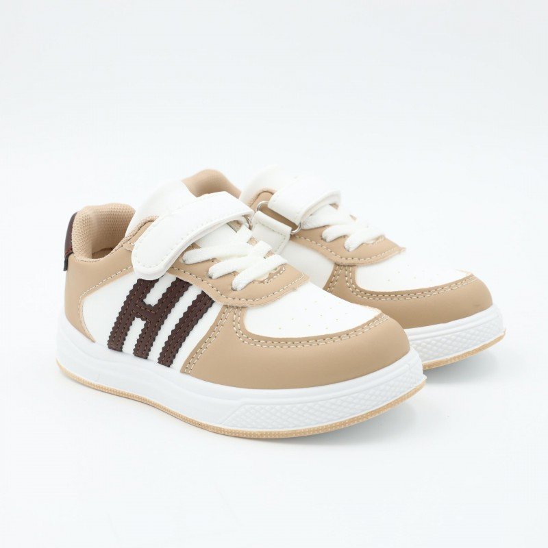 بوت سبورت ولادي بشريط لاصق لون بيج وبني ونعل ابيض