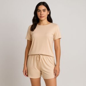 بيجامة صيفية بيتية شورت وبلوزة للنساء لون بيج فاتح one Size