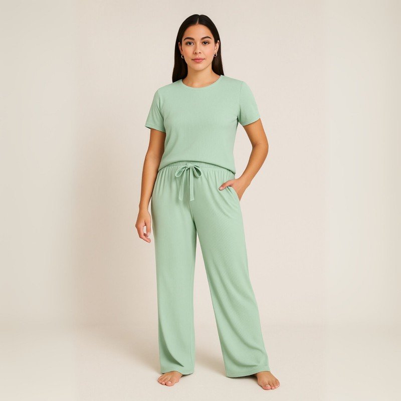 بيجامة صيفية بيتية للنساء لون فستقي فاتح one Size