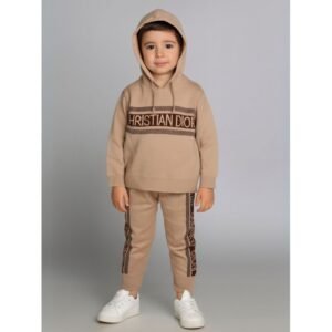 بيجامة ولادية لون بيج