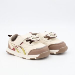 حذاء برباط للأطفال بتصميم دبدوب لون بني و أبيض