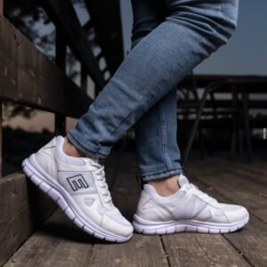 حذاء سبورت بنعل مريح من Eagle لون أبيض