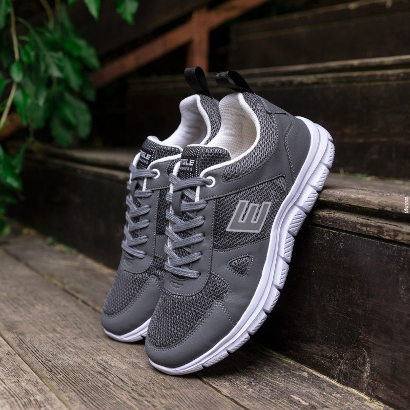 حذاء سبورت بنعل مريح من Eagle لون رمادي