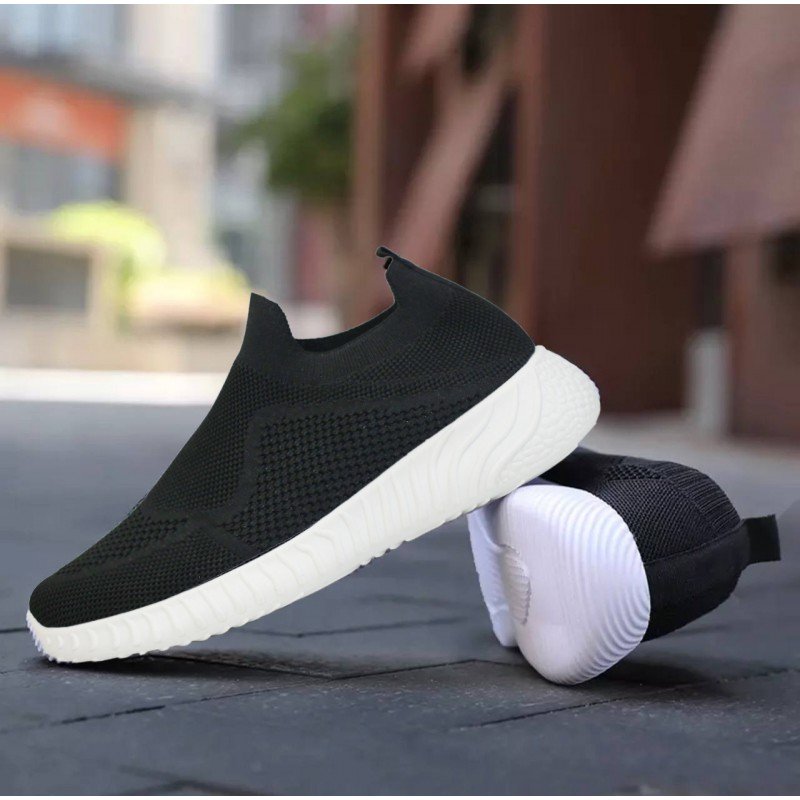 حذاء سبورت شبابي لون أسود