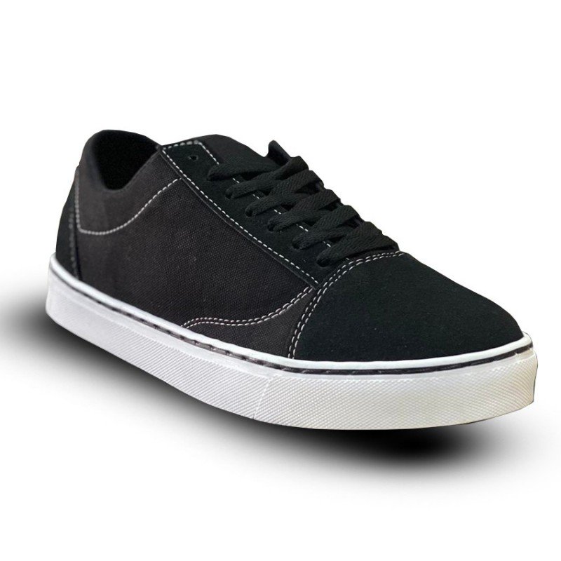 حذاء سبورت شبابي لون أسود