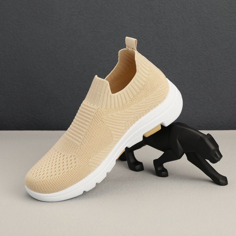 حذاء سبورت شبابي لون بيج