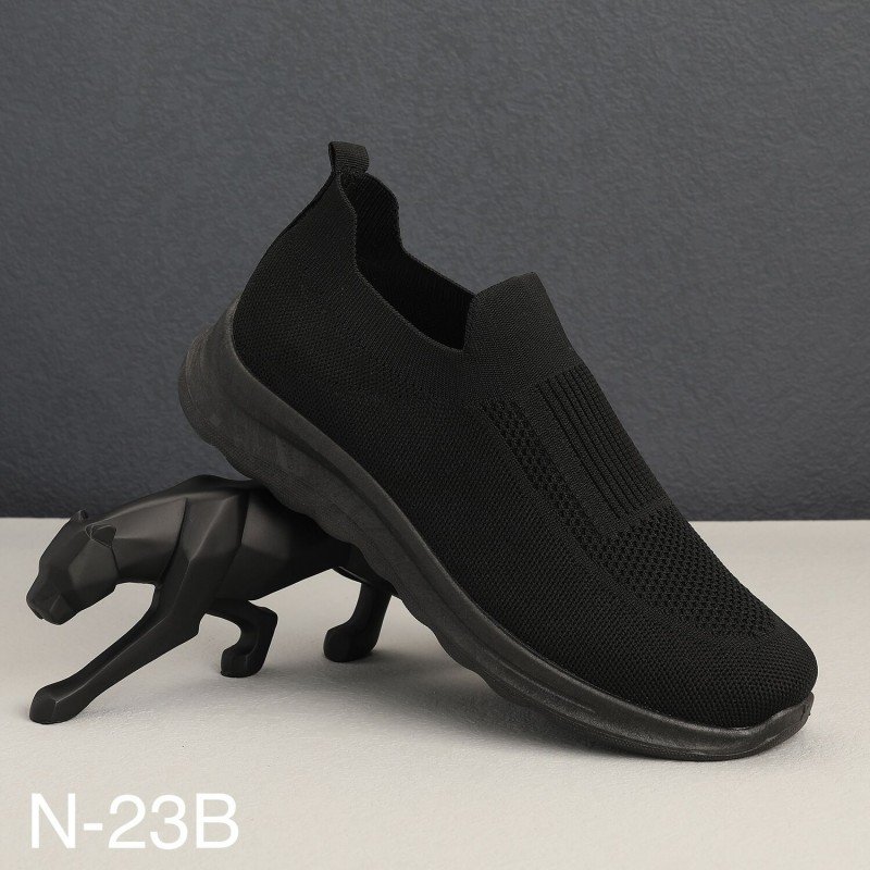 حذاء سبورت شبابي لون أسود