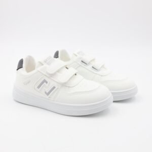 حذاء سبورت للأطفال لون أبيض