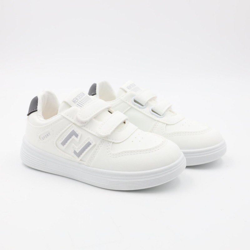 حذاء سبورت للأطفال لون أبيض