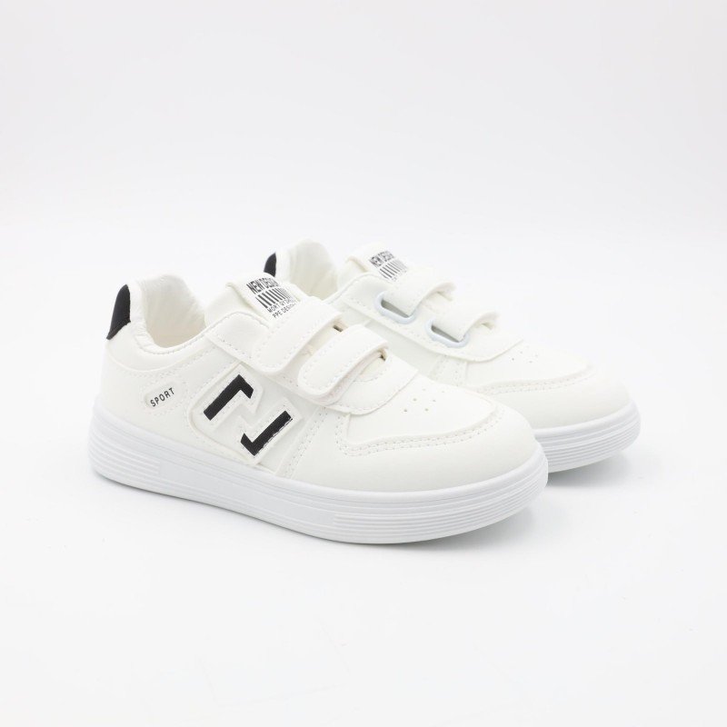 حذاء سبورت للأطفال لون أبيض