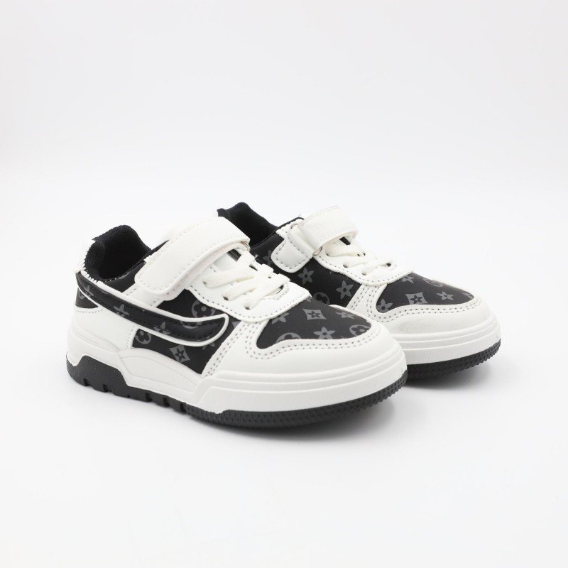 حذاء سبورت للأطفال لون أبيض