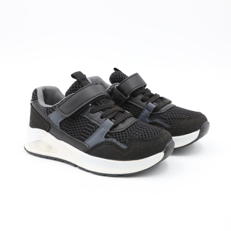 حذاء سبورت للأطفال لون أسود