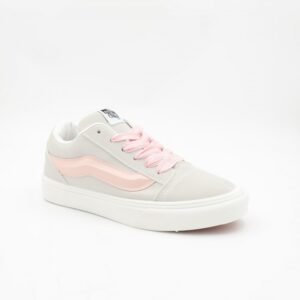 حذاء سبورت للنساء لون كريمي وزهري