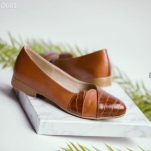 حذاء ستاتي صنـاعة محلية مريح و عملي جلد صناعي جودة عالية