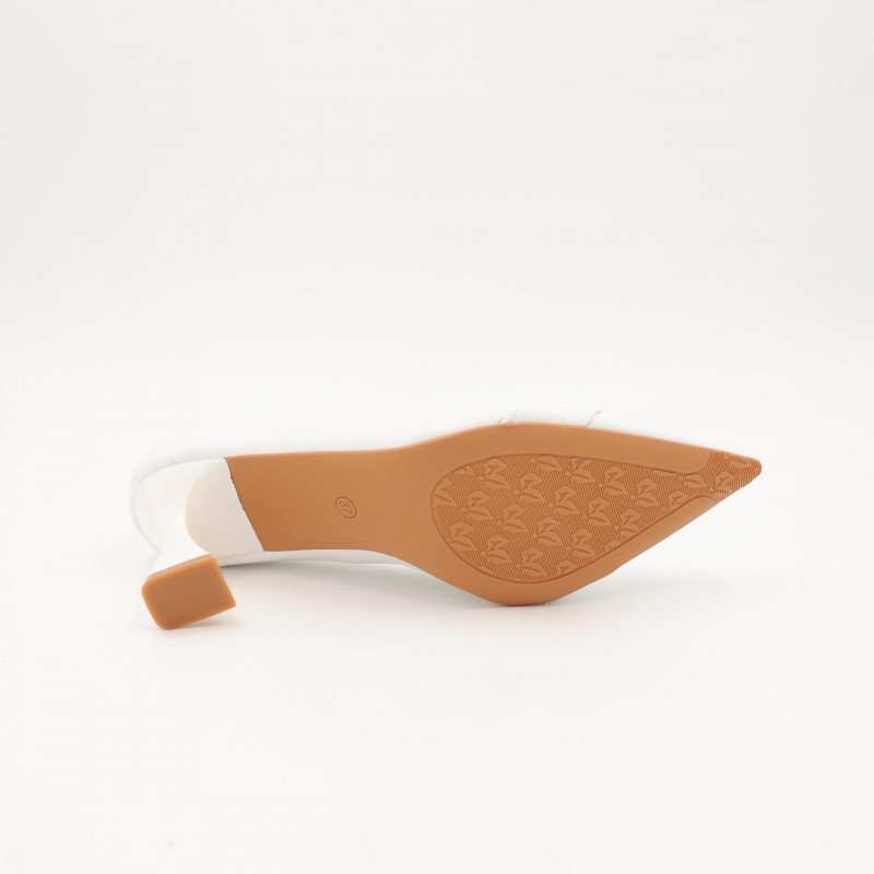 حذاء كعب عالي رفيع للنساء لون ابيض