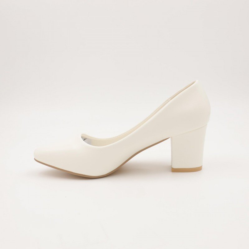 حذاء كعب عريض عالي للنساء لون ابيض