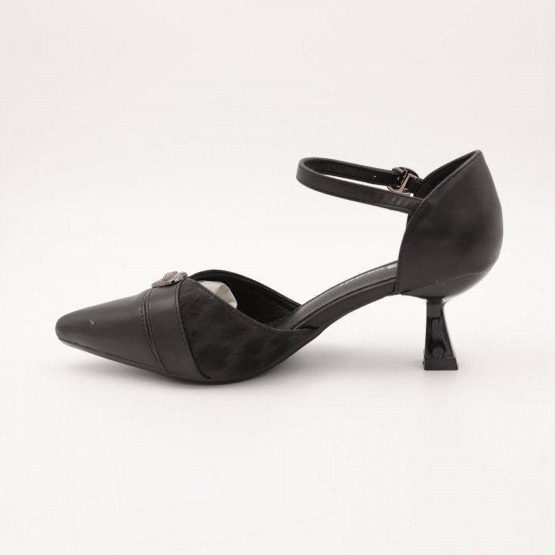 حذاء كعب متوسط بتصميم قلب مفتوح من الخلف للنساء لون أسود